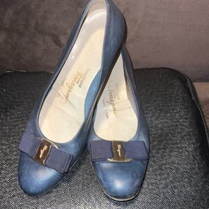 Salvatore Ferragamo slide in floafer shoes. Size 7.  Navy blue and gold in color